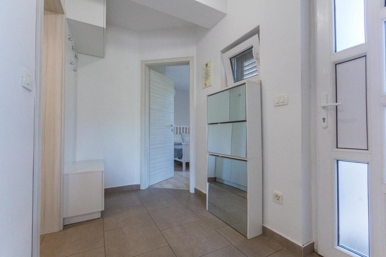 Adria Krk Apartment Krk Town Bagian luar foto