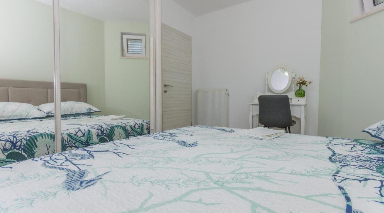 Adria Krk Apartment Krk Town Bagian luar foto
